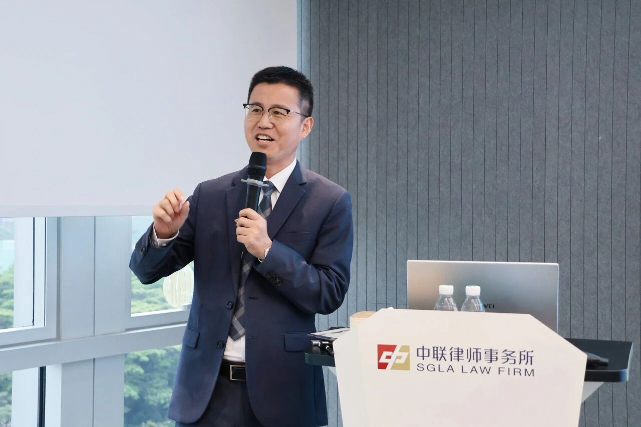 1.1-李律师照片